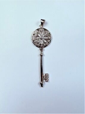 Petals Skeleton Key Cubic Zirconia CZ 925 Sterling Silver 2.3" Pendant Necklace